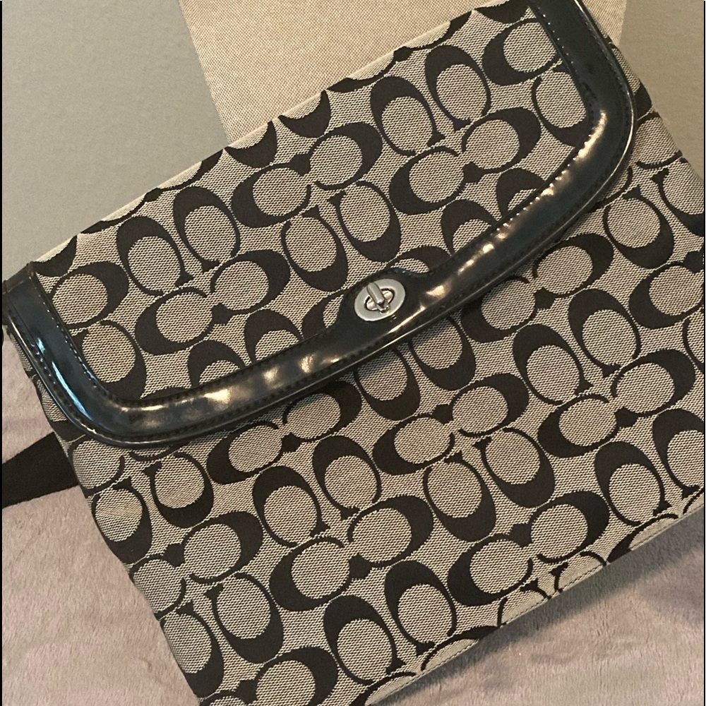 COACH Crossbody Bag - Picture 2 of 6